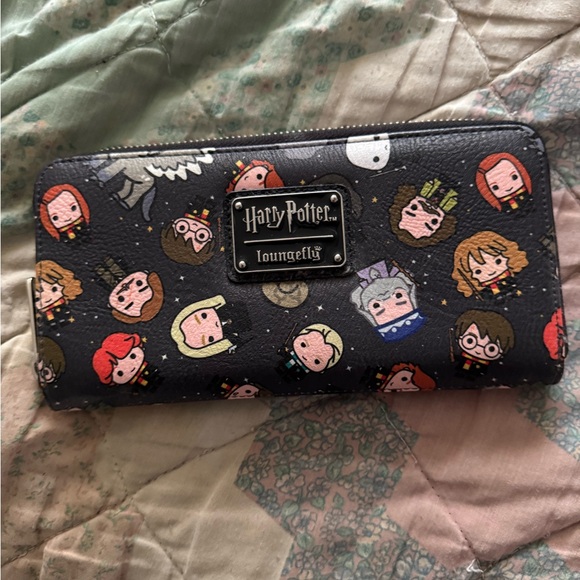 Harry Potter Character LoungeFly  Wallet - Picture 1 of 3